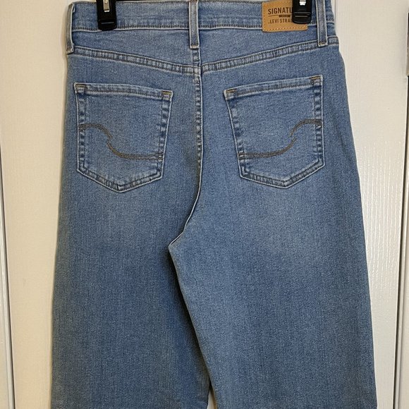 NWOT Levi Strauss. Gold Label Women's Heritage High-Rise Loose Straight - Picture 5 of 10